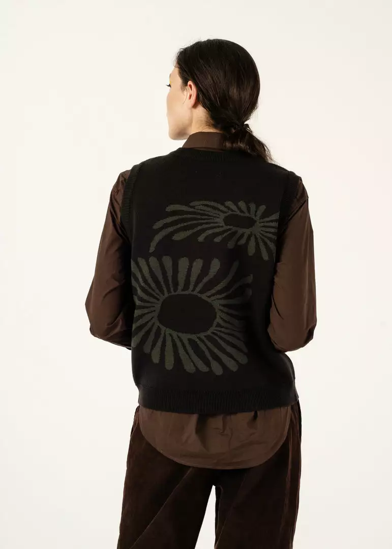 Penny Sage Anemone Vest - Bistre/Moss 3 Penny Sage Anemone Vest - Bistre/Moss