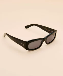 Port Tanger Saudade - Black With Black Lens Accessories