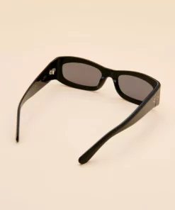 Port Tanger Saudade - Black With Black Lens Accessories