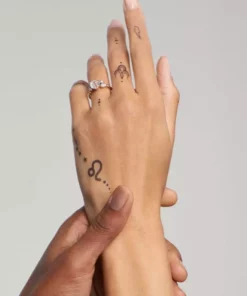 Jessica McCormack Vine Diamond Ring Fashion Jewellery 5 Jessica McCormack Vine Diamond Ring Fashion Jewellery