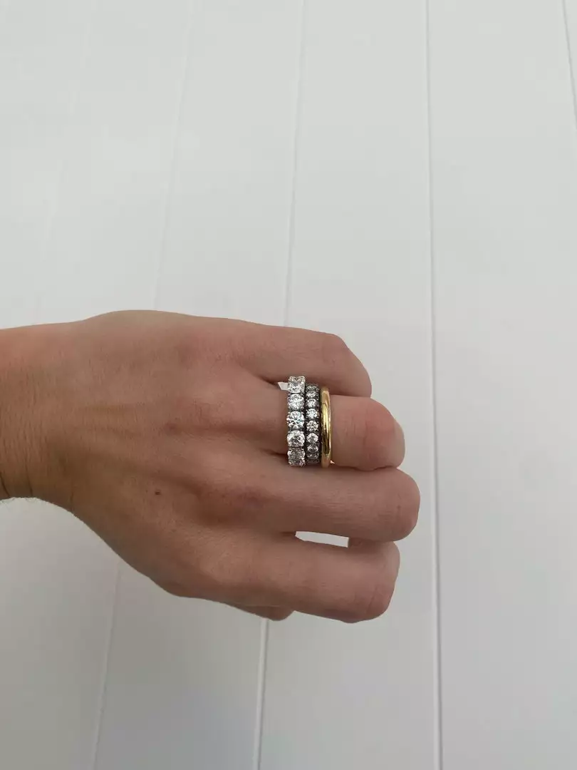 Jessica McCormack Fashion Jewellery Diamond Eternity Band - Round Brilliant Diamond Claw Set 5.38ct 2 Jessica McCormack Fashion Jewellery Diamond Eternity Band - Round Brilliant Diamond Claw Set 5.38ct