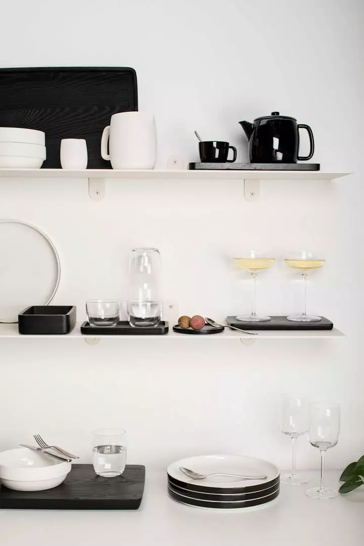 Serax Home Living Wooden Bread Tray - Passe Partout By Vincent Van Duysen 2 Serax Home Living Wooden Bread Tray - Passe Partout By Vincent Van Duysen