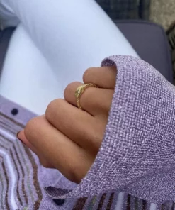 Jessica McCormack Snake Ring - Engraved Gold